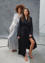 Indlæs billede til gallerivisning The Silk Robe | Black | Size 1