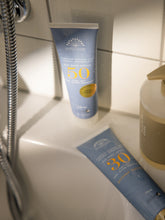 Indlæs billede til gallerivisning Sun Body Lotion SPF 30
