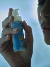 Indlæs billede til gallerivisning Sun Face Serum SPF 30